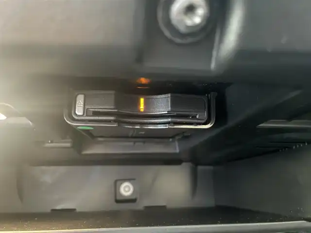 ボルボ ＸＣ６０ D4 AWD インスクリプション 滋賀県 2019(令1)年 3.8万km オニキスブラックP 茶革シート/電動リアゲート/ヘッドアップディスプレイ/BLIS/harman/kardonスピーカー/純正ナビ(Bluetooth/CarPlay/フルセグ)/衝突軽減システム/360°カメラ/アダプティブクルーズコントロール/レーンキープアシスト/パーキングアシスト/パワーシート/全席シートヒーター /エアシート/マッサージシート/ETC2.0/ドラレコ