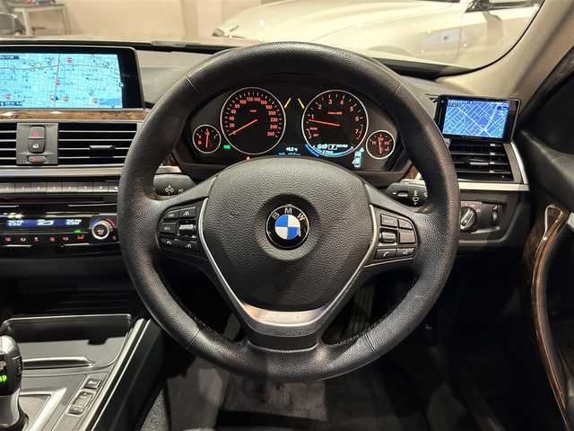ＢＭＷ ３２０ｉ xDrive ラグジュアリー 道央・札幌 2016(平28)年 5.8万km プラチナシルバー 後期モデル/純正HDDナビ/DVD/USB/BT/バックカメラ/PDC/本革シート/シートヒーター/ACC/車線逸脱警告/LEDヘッドライト