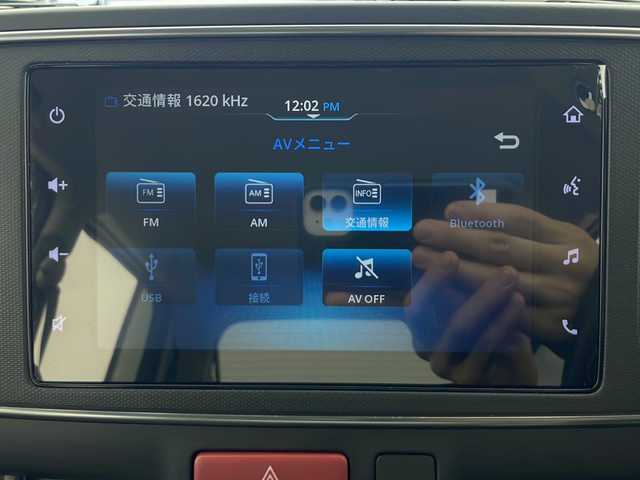 スズキ アルト ハイブリッドS 秋田県 2024(令6)年 0.2万km ソフトベージュメタリック/ホワイト ４WD/純正ディスプレイオーディオ/　(FM/AM/USB/Bluetooth)/バックカメラ/レーンキープアシスト/横滑り防止装置/デュアルカメラブレーキサポート/パーキングアシスト/ＬＥＤライト/オートライト/前席シートヒーター/純正フロアマット/ステアリングリモコン/電動格納ミラー