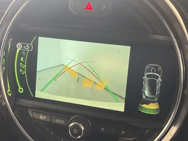 ＭＩＮＩ ＢＭＷ ミニ クーパー 熊本県 2018(平30)年 4.7万km ペッパー・ホワイト 純正HDDナビ（Bluetooth、AUX）/バックカメラ/クルーズコントロール/コーナーセンサー/純正16インチアルミホイール/LEDヘッドライト/ドライブレコーダー