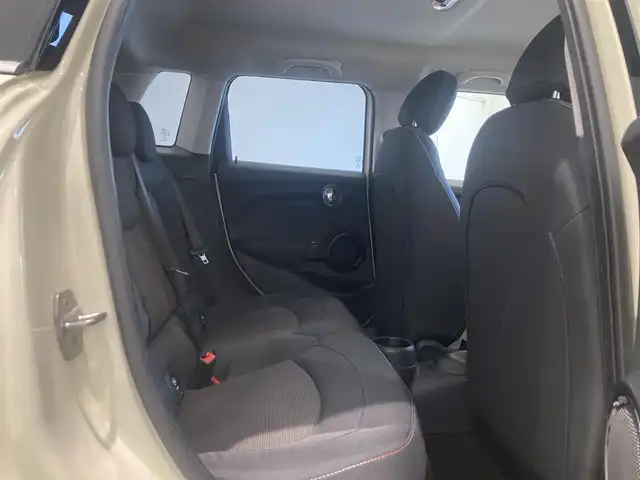 ＭＩＮＩ ＢＭＷ ミニ クーパー 熊本県 2018(平30)年 4.7万km ペッパー・ホワイト 純正HDDナビ（Bluetooth、AUX）/バックカメラ/クルーズコントロール/コーナーセンサー/純正16インチアルミホイール/LEDヘッドライト/ドライブレコーダー