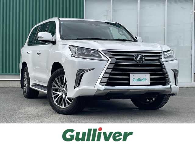 レクサス ＬＸ 570 福岡県 2020(令2)年 6.3万km ソニッククォーツ 12.3型純正ディスプレイオーディオ/(BT、全方位カメラ、CD、フルセグTV、AUX)/クルーズコントロール/レーンキープアシスト/横滑り防止/衝突被害軽減システム/ブラインドスポットモニター/アイドリングストップ/パーキングアシスト/ドラレコ/エアバッグ(W＋サイド)/カーテンエアバッグ/前後コーナーセンサー/LEDオートライト/ETC2.0/レザーシート(シートヒーター、エアシート)/本革巻きステアリング(ステアリングヒーター)/パワーシート(D＋N席)/純正フロアマット/純正アルミホイール/ガラスルーフ/WAC/スマートキー/サンシェード