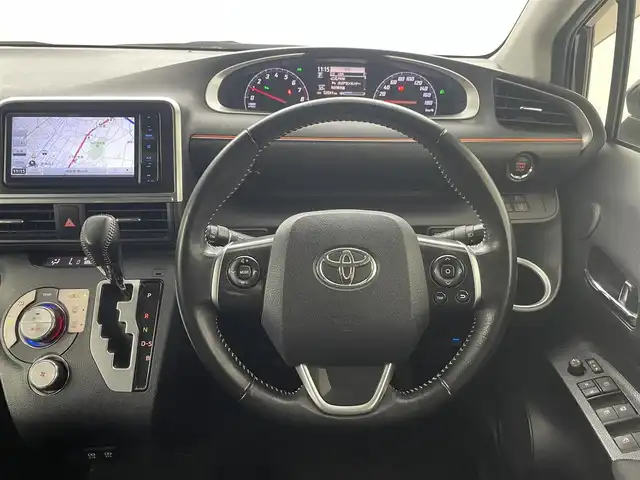 トヨタ シエンタ G クエロ 埼玉県 2019(令1)年 5.2万km ブラックマイカ 社外ナビ/(Bluetooth/USB/HDMI/ipod/CD/DVD/AM/FM)/地デジフルセグ/バックカメラ/前方ドライブレコーダー/ETC/オートマチックハイビーム/車線逸脱警報/衝突軽減ブレーキ/クリアランスソナー/先行車発進お知らせ機能/リヤシートリマインダー/アイドリングストップ/フロントフォグランプ/ウィンカーミラー/電動格納ミラー/ステアリングリモコン/プッシュスタート/両側パワースライドドア/純正ドアバイザー/純正フロアマット