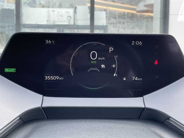 トヨタ プリウス Z 千葉県 2023(令5)年 3.6万km プラチナホワイトパールマイカ 純正12.3インチナビ/(フルセグTV BT FM AM HDMI)/全周囲カメラ/デジタルインナーミラー/ナビ連動前後ドライブレコーダー/ブラインドスポットモニター/置くだけ充電/メモリー付きパワーシート/衝突被害軽減システム/車線逸脱警報/クルーズコントロール/レザーシート/横滑り防止装置/ビルトインETC2.0/アイドリングストップ/LEDヘッドライト/オートライト/ウィンカーミラー/電動格納ミラー/純正19インチAW/シートヒーター/エアシート/シートリフター/ステアリングヒーター/TVキャンセラー/プッシュスタート/スマートキー/フロアマット/ドアバイザー/スペアキー/保証書