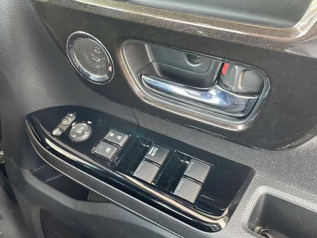 ホンダ Ｎ ＢＯＸ カスタム G L ホンダセンシング 福岡県 2019(令1)年 7.1万km クリスタルブラックパール スマートキー/左側パワースライド/プリクラッシュセーフティ/レーンデパーチャーアラート/アダクティブクルーズ/バックソナー/ギャザーズインターナビ/フルセグ・Bluetooth/バックカメラ/リアサンシェード/LEDヘッドライト/LEDフォグ/ビルトインETC/保証書・取説