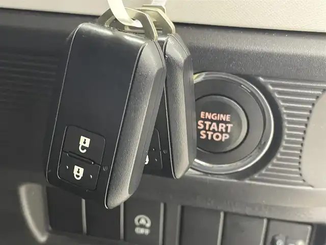 スズキ スペーシア HYBRID G 群馬県 2019(平31)年 5.8万km ピュアホワイトP 社外７インチナビ　バックカメラ　両側スライドドア　オートライト　ハイビームアシスト　ヘッドライトレベライザー　横滑り防止装置　コーナーセンサー　スマートキー　ドライブレコーダー　ＥＴＣ　禁煙車