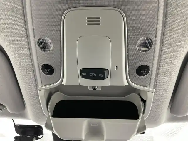 トヨタ プリウス S ツーリングセレクション 岡山県 2018(平30)年 6.8万km ホワイトパールクリスタルシャイン 純正ナビ/NSZT-W66T/（CD/DVD/TV/BT)/バックカメラ/レザーシート/シートヒーター/エアロ（F/S/R)/LEDヘッドライト/オートハイビーム/レーダークルーズコントロール/スペアキー×1/新車保証書/取扱説明書