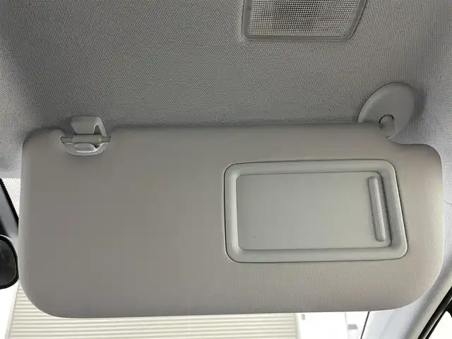 トヨタ プリウス S ツーリングセレクション 岡山県 2018(平30)年 6.8万km ホワイトパールクリスタルシャイン 純正ナビ/NSZT-W66T/（CD/DVD/TV/BT)/バックカメラ/レザーシート/シートヒーター/エアロ（F/S/R)/LEDヘッドライト/オートハイビーム/レーダークルーズコントロール/スペアキー×1/新車保証書/取扱説明書