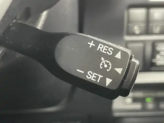 トヨタ ノア ハイブリッド Si ダブルバイビーⅡ 岡山県 2019(令1)年 6.2万km ホワイトパールクリスタルシャイン 純正9型ナビ（NSZT-Y68T）/【フルセグTV/CD/DVD/BT】/バックカメラ/純正12.1インチフリップダウンモニター/両側パワースライドドア/トヨタセーフティセンス/クルーズコントロール/ビルトインETC/ステアリングリモコン/ハーフレザーシート/D/Nシートヒーター/LEDオートライト/フォグランプ/スマートキー/プッシュスタート/フロアマット/純正ドアバイザー