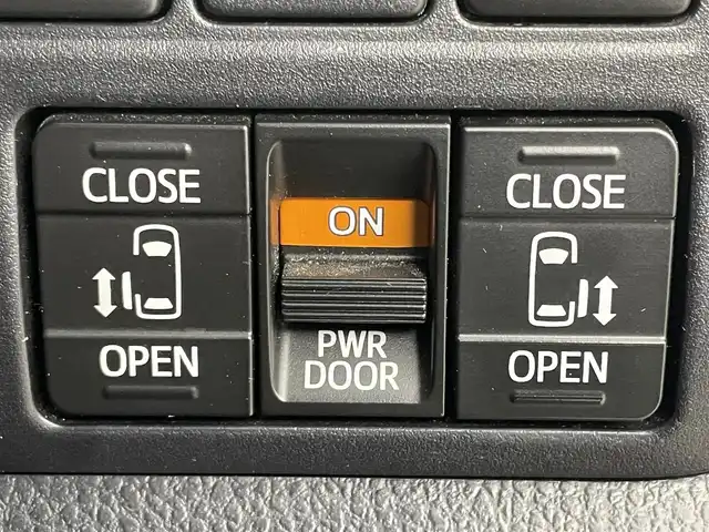 トヨタ ノア ハイブリッド Si ダブルバイビーⅡ 岡山県 2019(令1)年 6.2万km ホワイトパールクリスタルシャイン 純正9型ナビ（NSZT-Y68T）/【フルセグTV/CD/DVD/BT】/バックカメラ/純正12.1インチフリップダウンモニター/両側パワースライドドア/トヨタセーフティセンス/クルーズコントロール/ビルトインETC/ステアリングリモコン/ハーフレザーシート/D/Nシートヒーター/LEDオートライト/フォグランプ/スマートキー/プッシュスタート/フロアマット/純正ドアバイザー