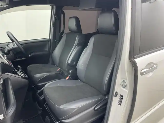 トヨタ ノア ハイブリッド Si ダブルバイビーⅡ 岡山県 2019(令1)年 6.2万km ホワイトパールクリスタルシャイン 純正9型ナビ（NSZT-Y68T）/【フルセグTV/CD/DVD/BT】/バックカメラ/純正12.1インチフリップダウンモニター/両側パワースライドドア/トヨタセーフティセンス/クルーズコントロール/ビルトインETC/ステアリングリモコン/ハーフレザーシート/D/Nシートヒーター/LEDオートライト/フォグランプ/スマートキー/プッシュスタート/フロアマット/純正ドアバイザー