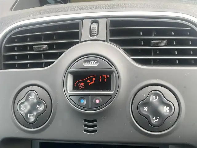 ルノー カングー ゼン 島根県 2020(令2)年 3万km ジョンアグリュム ワンオーナー/社外ナビ/フルセグ/ＤＶＤ再生/Ｂｌｕｅｔｏｏｔｈ接続/ＥＴＣ/バックカメラ/クルーズコントロール/横滑り防止装置/純正フロアマット/ルーフレール/スペアキー1本