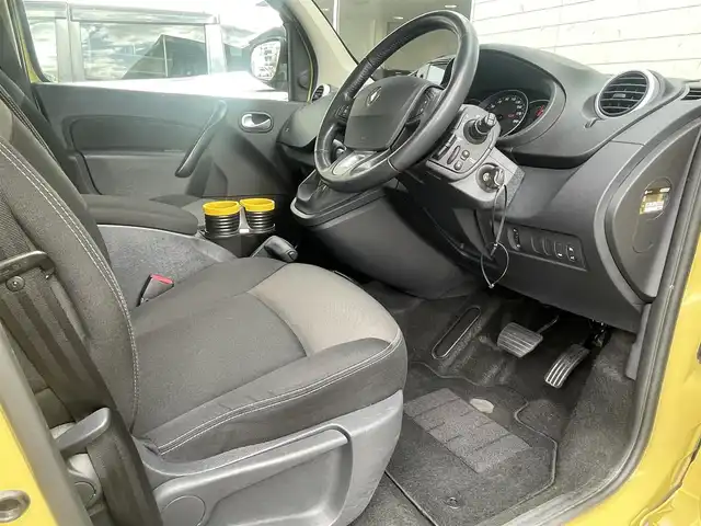 ルノー カングー ゼン 島根県 2020(令2)年 3万km ジョンアグリュム ワンオーナー/社外ナビ/フルセグ/ＤＶＤ再生/Ｂｌｕｅｔｏｏｔｈ接続/ＥＴＣ/バックカメラ/クルーズコントロール/横滑り防止装置/純正フロアマット/ルーフレール/スペアキー1本