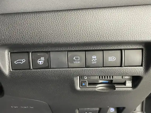 トヨタ ハリアー ハイブリッド Z レザーパッケージ 愛知県 2020(令2)年 6.9万km プレシャスブラックパール 純正１２．３型ナビ　全方位カメラ　禁煙　ＪＢＬサウンド　黒革　シートヒーター　シートベンチレーション　ワイヤレス充電　セーフティセンス　衝突軽減　追従クルコン　ＢＳＭ　コーナーセンサー　電動リアゲート