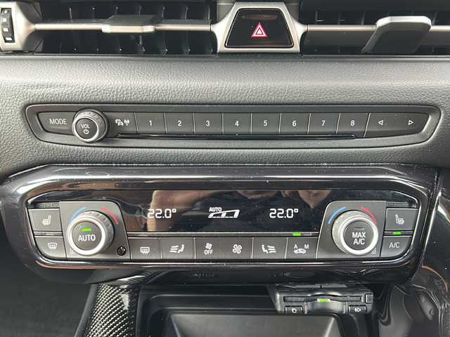 トヨタ スープラ RZ 道央・札幌 2023(令5)年 1.8万km ブラックメタリック 純正ナビ(FM/AM/BT/ワンセグTV)/バックカメラ/ETC2.0/ドライブレコーダー/JBLサウンド/GRスポーツマフラー/クルーズコントロール/前席シートヒーター/前席パワーシート/D席シートメモリー/コーナーセンサー/プッシュスタート/電動パーキングブレーキ/オートライト/オートマチックハイビーム/セーフティシステム/横滑り防止/スペアキー