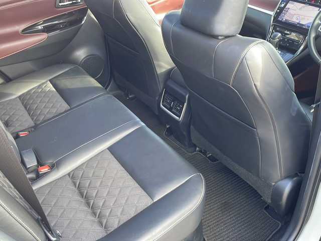 トヨタ ハリアー プレミアム 島根県 2017(平29)年 5万km ホワイトパールクリスタルシャイン 10インチALPINEナビ（EX10Z）/フルセグTV/Bluetooth接続/バックカメラ/モデリスタエアロ/パノラマサンルーフ/電動パーキングブレーキ/Toyota Safety Sense/・プリクラッシュセーフティシステム/・レーダークルーズコントロール/・レーンディパーチャーアラート/・オートマティックハイビーム/パワーバックドア/ハーフレザーシート/パワーシート/ドライブレコーダー/純正フロアマット・ドアバイザー