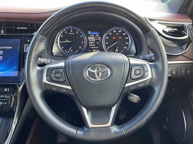 トヨタ ハリアー プレミアム 島根県 2017(平29)年 5万km ホワイトパールクリスタルシャイン 10インチALPINEナビ（EX10Z）/フルセグTV/Bluetooth接続/バックカメラ/モデリスタエアロ/パノラマサンルーフ/電動パーキングブレーキ/Toyota Safety Sense/・プリクラッシュセーフティシステム/・レーダークルーズコントロール/・レーンディパーチャーアラート/・オートマティックハイビーム/パワーバックドア/ハーフレザーシート/パワーシート/ドライブレコーダー/純正フロアマット・ドアバイザー