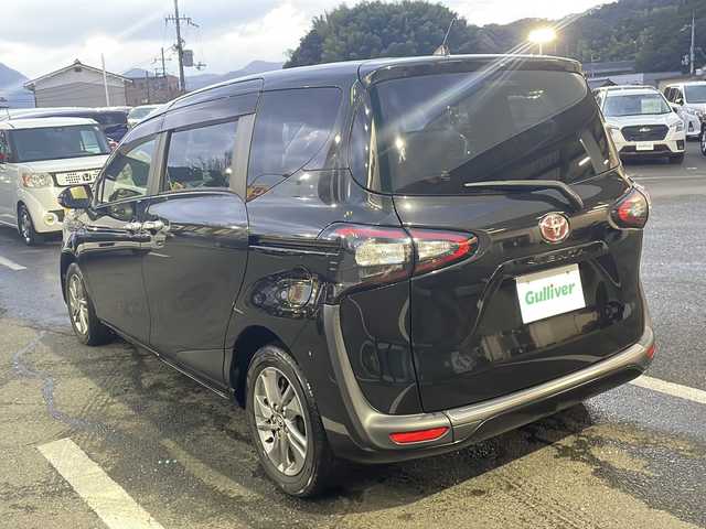 トヨタ シエンタ G 京都府 2015(平27)年 7.3万km ブラックマイカ 純正メモリナビ　Ｂｌｕｅｔｏｏｔｈオーディオ　フルセグ　ＤＶＤ再生　バックカメラ　プリクラッシュセーフティ　レーンキープアシスト　ＬＥＤヘッドライト　両側パワースライド　ドラレコ　前席シートヒーター