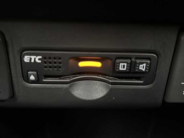 ホンダ Ｎ ＢＯＸ カスタム SSパッケージ 鳥取県 2016(平28)年 3.2万km ブリティッシュグリーンP 純正ギャザーズナビ/バックカメラ/フルセグＴＶ　ＤＶＤ　ＣＤ　ＳＤ　Ｂｌｕｅｔｏｏｔｈ/ナビ装着用スペシャルパッケージ/・ETC車載器(ナビ連動)/・オートエアコン（プラズマクラスター搭載）/・アレルクリーンシート/・運転席シートハイトアジャスター/・車速連動バリアブル間欠ワイパー/・リア左側パワースライドドア/・リアシートスライド/・シートバックテーブル/・リア右側パワースライドドア/あんしんパッケージ/・ディスチャージヘッドライト/・オートライトコントロール機構付/・オートリトラミラー/・ハーフシェイドフロントウィンドウ/・14インチアルミホイール/・360°スーパーUV・IRカットパッケージ/・リア席サンシェード/・ヒーテッドドアミラー/・フロントドア撥水ガラス/・シートヒーター/・LEDルームランプ/・エアコンアウトレットダブルリング(クロームメッキ)/・LEDフォグライト/・LEDポジションランプ/・フォグライトガーニッシュ/フロアマット/スマートキー/新車保証書/取扱説明書