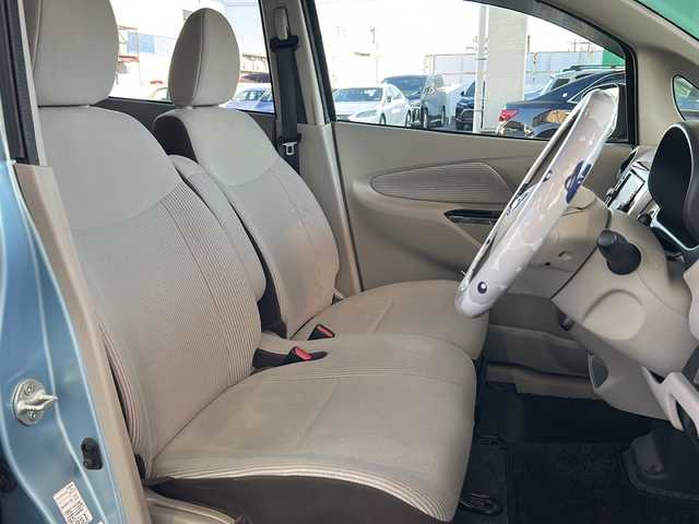 日産 デイズ X 岐阜県 2016(平28)年 3.7万km アイスブルー 純正ナビ/ワンセグTV/AM/FM/SD/Bluetooth/バックビューモニター/ETC/横滑り防止装置/プリクラッシュセーフティー/アイドリングストップ/プッシュスタート/スマートキー/純正フロアマット/ドアバイザー/ISOFIX