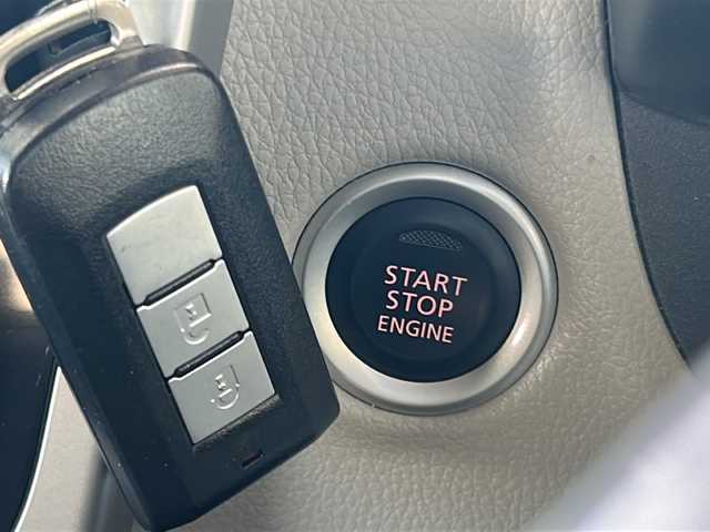 日産 デイズ X 岐阜県 2016(平28)年 3.7万km アイスブルー 純正ナビ/ワンセグTV/AM/FM/SD/Bluetooth/バックビューモニター/ETC/横滑り防止装置/プリクラッシュセーフティー/アイドリングストップ/プッシュスタート/スマートキー/純正フロアマット/ドアバイザー/ISOFIX