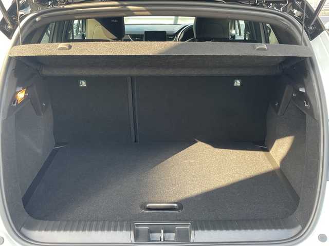 ルノー ルノー キャプチャー インテンス テックパック 愛知県 2023(令5)年 1.7万km パールⅡ 純ディスプレイオーディオ/パノラマビューカメラ/プッシュエンジンスタート/ルーフレール/ルーフ黒/ドライブレコーダー/純18インチAW/ETC/レーダークルーズコントロール/ハーフレザーシート/シートヒーター/ステアリングヒーター/新車保証書/スペアキー