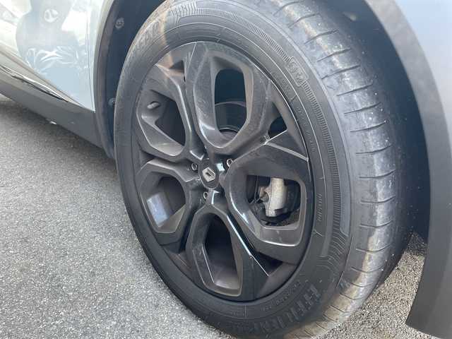 ルノー ルノー キャプチャー インテンス テックパック 愛知県 2023(令5)年 1.7万km パールⅡ 純ディスプレイオーディオ/パノラマビューカメラ/プッシュエンジンスタート/ルーフレール/ルーフ黒/ドライブレコーダー/純18インチAW/ETC/レーダークルーズコントロール/ハーフレザーシート/シートヒーター/ステアリングヒーター/新車保証書/スペアキー