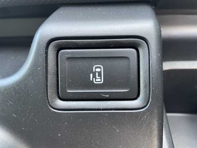 スズキ ソリオ HV MX 愛知県 2020(令2)年 2.5万km ピュアホワイトP /禁煙//ナビ/フルセグ/CD/DVD/BT/MSV/バックカメラ//パワースライドドア//デュアルカメラブレーキサポート/後退時ブレーキサポート//車線逸脱警報/ふらつき警報//誤発進抑制機能/後方誤発進抑制機能//先行車発進お知らせ機能/リアパーキングセンサー//アダプティブクルーズコントロール//アイドリングストップ/横滑り防止装置/盗難防止装置//LEDオートライト/オートハイビーム/ヘッドライトレベライザー//電動格納ミラー//ステアリングスイッチ//バニティミラー//純正15AW/フロアマット/ドアバイザー//スペアスマートキー/新車時保証書/取扱説明書//記録簿　R4/R5/R7