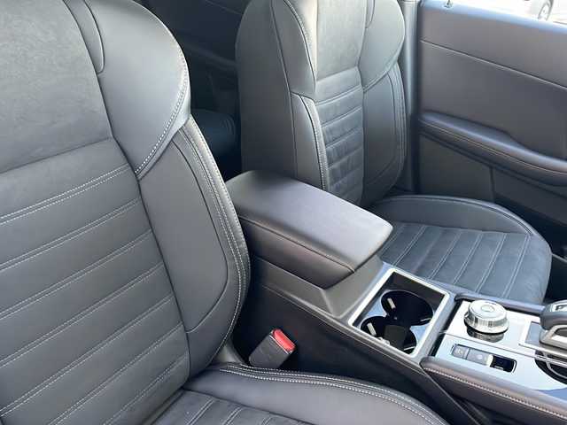 三菱 アウトランダー ＰＨＥＶ ブラックエディション 東京都 2022(令4)年 0.3万km チタニウムグレーメタリック ワンオーナー/純正メモリナビ/パワーバックドア/黒ハーフレザー/BOSE/フルセグテレビ/全方位カメラ/HUD/追従型クルーズコントロール/パドルシフト/パワーシート（D席）/シートヒーター（D+N席）/ステアリングヒーター/後方ドライブレコーダー/BSM/デジタルインナーミラー/衝突軽減ブレーキ/オートハイビーム/ソナー/プッシュスタート/純正アルミホイール/純正LEDライト