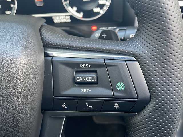 三菱 アウトランダー ＰＨＥＶ ブラックエディション 東京都 2022(令4)年 0.3万km チタニウムグレーメタリック ワンオーナー/純正メモリナビ/パワーバックドア/黒ハーフレザー/BOSE/フルセグテレビ/全方位カメラ/HUD/追従型クルーズコントロール/パドルシフト/パワーシート（D席）/シートヒーター（D+N席）/ステアリングヒーター/後方ドライブレコーダー/BSM/デジタルインナーミラー/衝突軽減ブレーキ/オートハイビーム/ソナー/プッシュスタート/純正アルミホイール/純正LEDライト