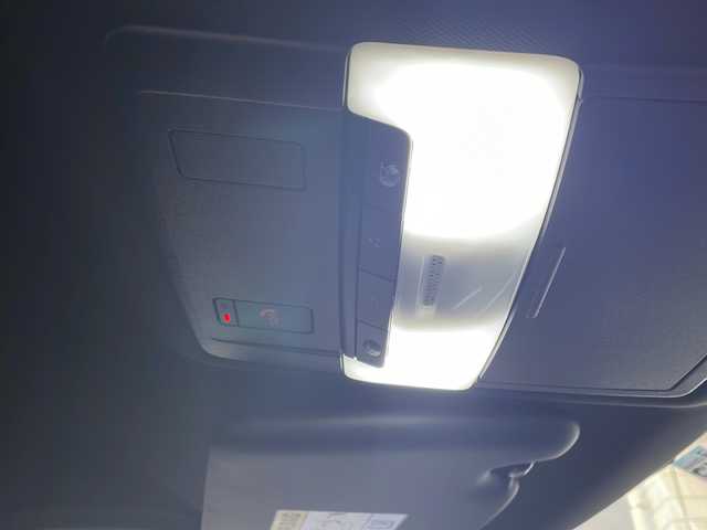 三菱 アウトランダー ＰＨＥＶ ブラックエディション 東京都 2022(令4)年 0.3万km チタニウムグレーメタリック ワンオーナー/純正メモリナビ/パワーバックドア/黒ハーフレザー/BOSE/フルセグテレビ/全方位カメラ/HUD/追従型クルーズコントロール/パドルシフト/パワーシート（D席）/シートヒーター（D+N席）/ステアリングヒーター/後方ドライブレコーダー/BSM/デジタルインナーミラー/衝突軽減ブレーキ/オートハイビーム/ソナー/プッシュスタート/純正アルミホイール/純正LEDライト