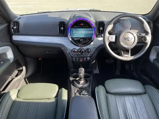 ＭＩＮＩ ＢＭＷ ミニ クロスオーバー クーパー D アンテイムドED 福岡県 2022(令4)年 1万km モメンタムグレー 特別仕様車アンテイムドエディション/・純正ディスプレイオーディオ/（BT/USB/Apple car play）/・ミラー型ETC/・バックカメラ/・ドラレコ前後/・クルーズコントロール/・ブラインドスポットモニター/・レーンキープアシスト/・LEDヘッドライト/・オートライト/・フォグライト前後/・レザーシート/・シートヒーター（D-N）/・パワーシート（D-N）/・コーナーセンサー前後/・ルーフレール/・純正18インチAW