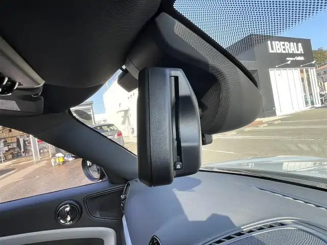 ＭＩＮＩ ＢＭＷ ミニ クロスオーバー クーパー D アンテイムドED 福岡県 2022(令4)年 1万km モメンタムグレー 特別仕様車アンテイムドエディション/・純正ディスプレイオーディオ/（BT/USB/Apple car play）/・ミラー型ETC/・バックカメラ/・ドラレコ前後/・クルーズコントロール/・ブラインドスポットモニター/・レーンキープアシスト/・LEDヘッドライト/・オートライト/・フォグライト前後/・レザーシート/・シートヒーター（D-N）/・パワーシート（D-N）/・コーナーセンサー前後/・ルーフレール/・純正18インチAW