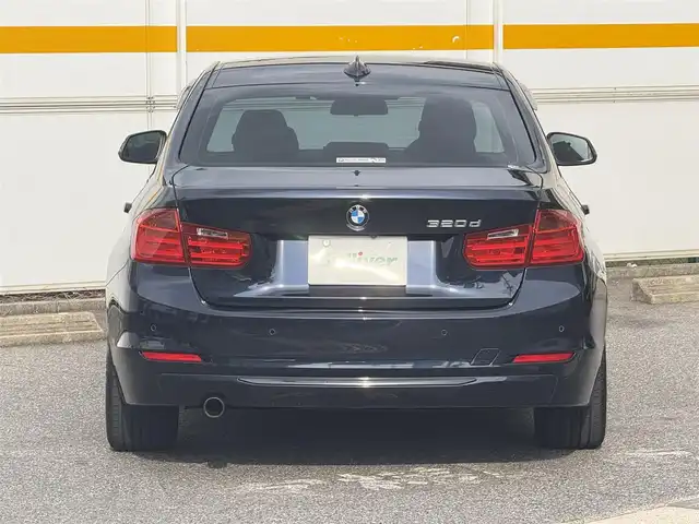 ＢＭＷ ３２０ｄ スポーツ 愛知県 2014(平26)年 8.6万km インペリアル・ブルー・ブリリアント・エフェクト /禁煙//メーカーナビ//BT/USB/AUX/FM/AM//バックカメラ//純正17AW//速度リミッター//HIDオートライト//F/Rフォグ//電格ウィンカーミラー//プッシュスタート//革巻ステアリング//ステアリングスイッチ//前席パワーシート//シートメモリー//MTモードAT//コーナーセンサー//ミラー一体型ETC//ドライブレコーダー//SPORT/SPORT+//CONFORT/ECOPRO//フロアマット//純正ドアバイザー//アイドリングストップ//横滑り防止//ISOFIX//新車時保証書//ナビ取説/クイックガイド/ファーストガイド//整備記録簿H27-30.R3.5//スマートキー//スマートスペアキー