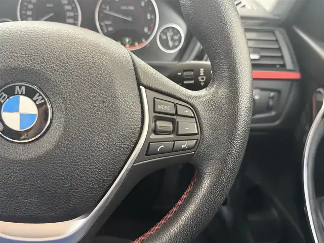 ＢＭＷ ３２０ｄ スポーツ 愛知県 2014(平26)年 8.6万km インペリアル・ブルー・ブリリアント・エフェクト /禁煙//メーカーナビ//BT/USB/AUX/FM/AM//バックカメラ//純正17AW//速度リミッター//HIDオートライト//F/Rフォグ//電格ウィンカーミラー//プッシュスタート//革巻ステアリング//ステアリングスイッチ//前席パワーシート//シートメモリー//MTモードAT//コーナーセンサー//ミラー一体型ETC//ドライブレコーダー//SPORT/SPORT+//CONFORT/ECOPRO//フロアマット//純正ドアバイザー//アイドリングストップ//横滑り防止//ISOFIX//新車時保証書//ナビ取説/クイックガイド/ファーストガイド//整備記録簿H27-30.R3.5//スマートキー//スマートスペアキー