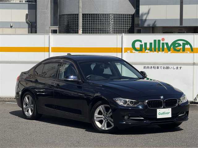 ＢＭＷ ３２０ｄ スポーツ 愛知県 2014(平26)年 8.6万km インペリアル・ブルー・ブリリアント・エフェクト /禁煙//メーカーナビ//BT/USB/AUX/FM/AM//バックカメラ//純正17AW//速度リミッター//HIDオートライト//F/Rフォグ//電格ウィンカーミラー//プッシュスタート//革巻ステアリング//ステアリングスイッチ//前席パワーシート//シートメモリー//MTモードAT//コーナーセンサー//ミラー一体型ETC//ドライブレコーダー//SPORT/SPORT+//CONFORT/ECOPRO//フロアマット//純正ドアバイザー//アイドリングストップ//横滑り防止//ISOFIX//新車時保証書//ナビ取説/クイックガイド/ファーストガイド//整備記録簿H27-30.R3.5//スマートキー//スマートスペアキー