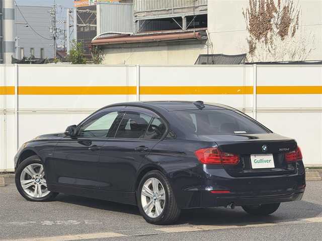 ＢＭＷ ３２０ｄ スポーツ 愛知県 2014(平26)年 8.6万km インペリアル・ブルー・ブリリアント・エフェクト /禁煙//メーカーナビ//BT/USB/AUX/FM/AM//バックカメラ//純正17AW//速度リミッター//HIDオートライト//F/Rフォグ//電格ウィンカーミラー//プッシュスタート//革巻ステアリング//ステアリングスイッチ//前席パワーシート//シートメモリー//MTモードAT//コーナーセンサー//ミラー一体型ETC//ドライブレコーダー//SPORT/SPORT+//CONFORT/ECOPRO//フロアマット//純正ドアバイザー//アイドリングストップ//横滑り防止//ISOFIX//新車時保証書//ナビ取説/クイックガイド/ファーストガイド//整備記録簿H27-30.R3.5//スマートキー//スマートスペアキー