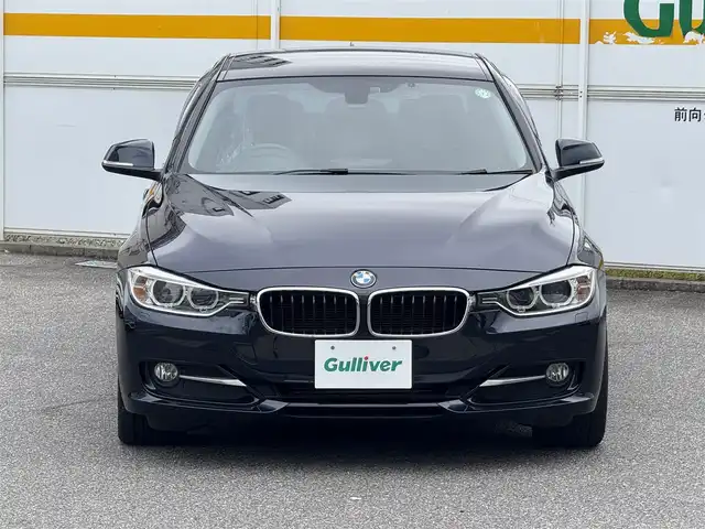 ＢＭＷ ３２０ｄ スポーツ 愛知県 2014(平26)年 8.6万km インペリアル・ブルー・ブリリアント・エフェクト /禁煙//メーカーナビ//BT/USB/AUX/FM/AM//バックカメラ//純正17AW//速度リミッター//HIDオートライト//F/Rフォグ//電格ウィンカーミラー//プッシュスタート//革巻ステアリング//ステアリングスイッチ//前席パワーシート//シートメモリー//MTモードAT//コーナーセンサー//ミラー一体型ETC//ドライブレコーダー//SPORT/SPORT+//CONFORT/ECOPRO//フロアマット//純正ドアバイザー//アイドリングストップ//横滑り防止//ISOFIX//新車時保証書//ナビ取説/クイックガイド/ファーストガイド//整備記録簿H27-30.R3.5//スマートキー//スマートスペアキー