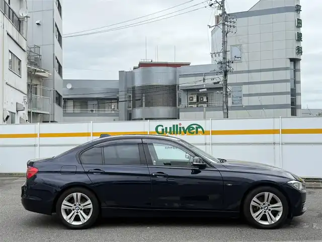 ＢＭＷ ３２０ｄ スポーツ 愛知県 2014(平26)年 8.6万km インペリアル・ブルー・ブリリアント・エフェクト /禁煙//メーカーナビ//BT/USB/AUX/FM/AM//バックカメラ//純正17AW//速度リミッター//HIDオートライト//F/Rフォグ//電格ウィンカーミラー//プッシュスタート//革巻ステアリング//ステアリングスイッチ//前席パワーシート//シートメモリー//MTモードAT//コーナーセンサー//ミラー一体型ETC//ドライブレコーダー//SPORT/SPORT+//CONFORT/ECOPRO//フロアマット//純正ドアバイザー//アイドリングストップ//横滑り防止//ISOFIX//新車時保証書//ナビ取説/クイックガイド/ファーストガイド//整備記録簿H27-30.R3.5//スマートキー//スマートスペアキー