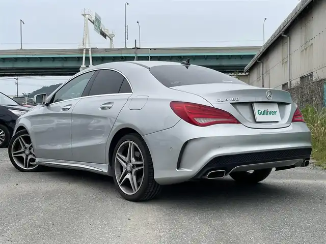 メルセデス・ベンツ ＣＬＡ１８０ AMGライン 福岡県 2015(平27)年 3.9万km ポーラシルバー 純正HDD7型ナビ/（フルセグTV/BT/CD/DVD）/バックモニター/アクティブブレーキアシスト/コーナーセンサー/クルコン/ETC2.0/シートヒーター/アイドリングストップ/パドルシフト/リバースミラー/USB/AMGフロアマット/AMG18inchAW/純正IHIターボタービン/7G-DCT/スペアキー/Pスタート