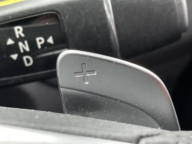 メルセデス・ベンツ ＣＬＡ１８０ AMGライン 福岡県 2015(平27)年 3.9万km ポーラシルバー 純正HDD7型ナビ/（フルセグTV/BT/CD/DVD）/バックモニター/アクティブブレーキアシスト/コーナーセンサー/クルコン/ETC2.0/シートヒーター/アイドリングストップ/パドルシフト/リバースミラー/USB/AMGフロアマット/AMG18inchAW/純正IHIターボタービン/7G-DCT/スペアキー/Pスタート