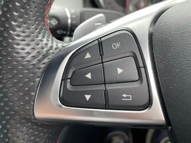 メルセデス・ベンツ ＣＬＡ１８０ AMGライン 福岡県 2015(平27)年 3.9万km ポーラシルバー 純正HDD7型ナビ/（フルセグTV/BT/CD/DVD）/バックモニター/アクティブブレーキアシスト/コーナーセンサー/クルコン/ETC2.0/シートヒーター/アイドリングストップ/パドルシフト/リバースミラー/USB/AMGフロアマット/AMG18inchAW/純正IHIターボタービン/7G-DCT/スペアキー/Pスタート