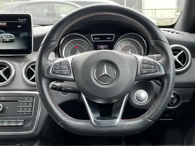メルセデス・ベンツ ＣＬＡ１８０ AMGライン 福岡県 2015(平27)年 3.9万km ポーラシルバー 純正HDD7型ナビ/（フルセグTV/BT/CD/DVD）/バックモニター/アクティブブレーキアシスト/コーナーセンサー/クルコン/ETC2.0/シートヒーター/アイドリングストップ/パドルシフト/リバースミラー/USB/AMGフロアマット/AMG18inchAW/純正IHIターボタービン/7G-DCT/スペアキー/Pスタート