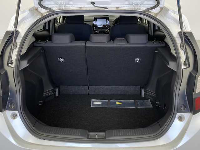 トヨタ アクア G 新潟県 2022(令4)年 4万km プラチナホワイトパールマイカ 純正ディスプレイオーディオ/BT カープレイ/バックカメラ/ACC/LKA/オートハイビーム/LEDライト/AC100V/クリアランスソナー/ETC/スマートキー/ドライブレコーダー