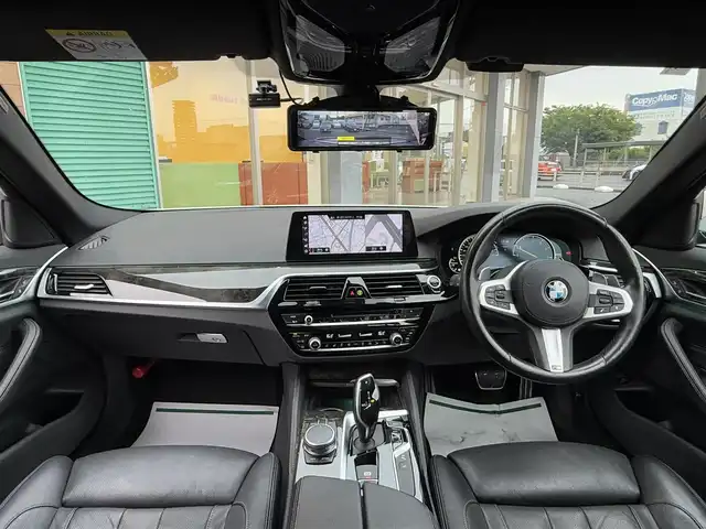 ＢＭＷ ５３０ｉ Mスポーツ 香川県 2018(平30)年 7.5万km アルピンホワイトⅢ 純正HDDナビ/フルセグ/CD/DVD/Bluetooth/サンルーフ/全方位カメラ/レーダークルーズコントロール/黒革シート/前席パワーシート/全席シートヒーター/前席シートベンチレーション/デジタルミラー/前後ドライブレコーダー/レーンキープアシスト/純正19インチアルミ/LEDヘッドライト/コーナーセンサー/ミラー型ETC/スマートキー
