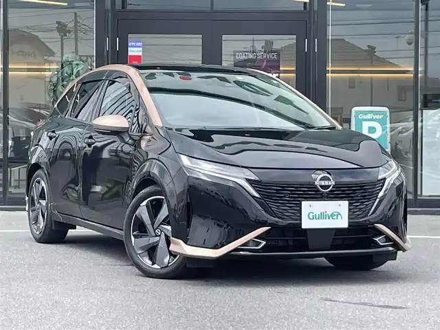 日産 オーラ G 茨城県 2022(令4)年 3.8万km ミッドナイトブラック/サンライズカッパー 純正ナビ/【AM・FM・TV・BT・USB】/プロパイロット/レーダークルコン/全方位カメラ/ETC2.0/シートヒーター/ステアリングヒーター/ワイヤレス充電/インテリジェントルームミラー/前方ドラレコ/前後コーナーセンサー/ステリモ/ブレーキホールド/ハンドル支援/純正フロアマット/純正アルミホイール