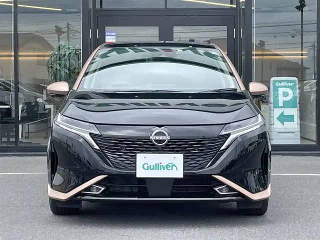 日産 オーラ G 茨城県 2022(令4)年 3.8万km ミッドナイトブラック/サンライズカッパー 純正ナビ/【AM・FM・TV・BT・USB】/プロパイロット/レーダークルコン/全方位カメラ/ETC2.0/シートヒーター/ステアリングヒーター/ワイヤレス充電/インテリジェントルームミラー/前方ドラレコ/前後コーナーセンサー/ステリモ/ブレーキホールド/ハンドル支援/純正フロアマット/純正アルミホイール