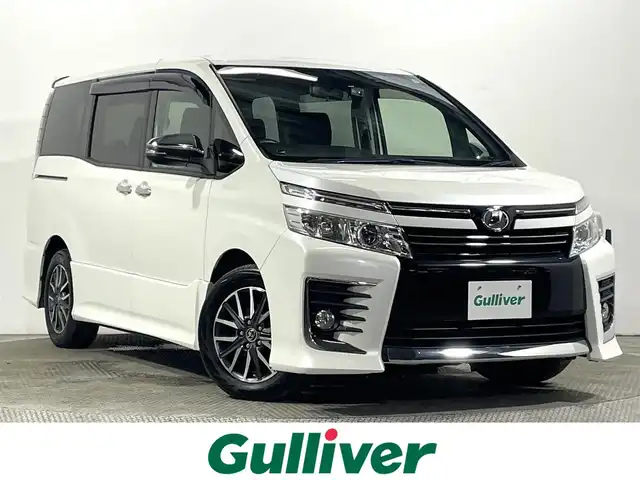 トヨタ ヴォクシー ZS 煌 大阪府 2015(平27)年 4.9万km ホワイトパールクリスタルシャイン ALPINEナビ(フルセグ/DVD再生/Bluetooth) バックカメラ ETC 両側パワースライドドア アイドリングストップ オートライト スマートキー Pスタート リアオートエアコン ドラレコ