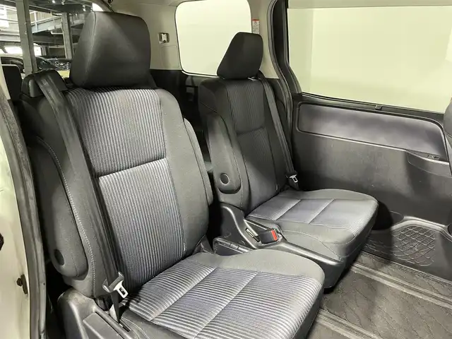トヨタ ヴォクシー ZS 煌 大阪府 2015(平27)年 4.9万km ホワイトパールクリスタルシャイン ALPINEナビ(フルセグ/DVD再生/Bluetooth) バックカメラ ETC 両側パワースライドドア アイドリングストップ オートライト スマートキー Pスタート リアオートエアコン ドラレコ