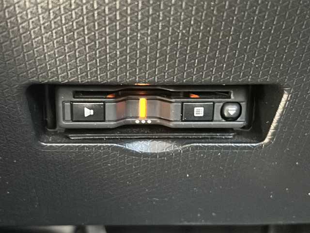 ダイハツ タント カスタム X セレクション 三重県 2020(令2)年 2.3万km ブラックマイカメタリック 純正ナビ/バックカメラ/前席シートヒーター/両側パワースライドドア/前方ドライブレコーダー/ＬＥＤヘッドライト/純正フロアマット/ビルトインＥＴＣ/ＵＳＢ給電ポート/衝突軽減ブレーキ/ハーフレザーシート/電動格納ミラー/禁煙車